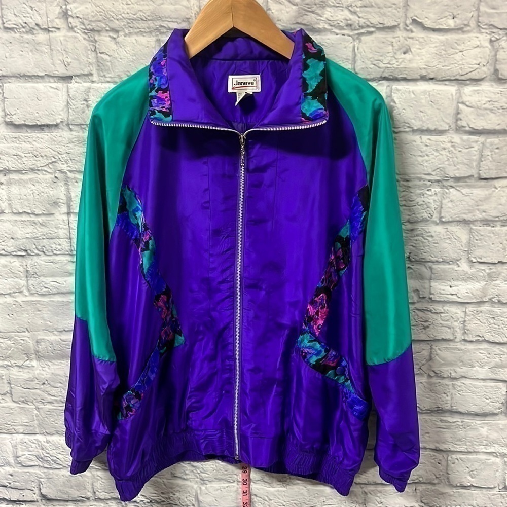 vintage Janeve windbreaker zip up size large purple\green color - Picture 2 of 8